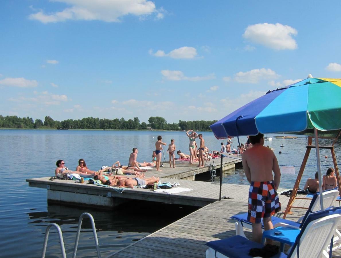 רוזפלוסי Resort Piaseczno מראה חיצוני תמונה