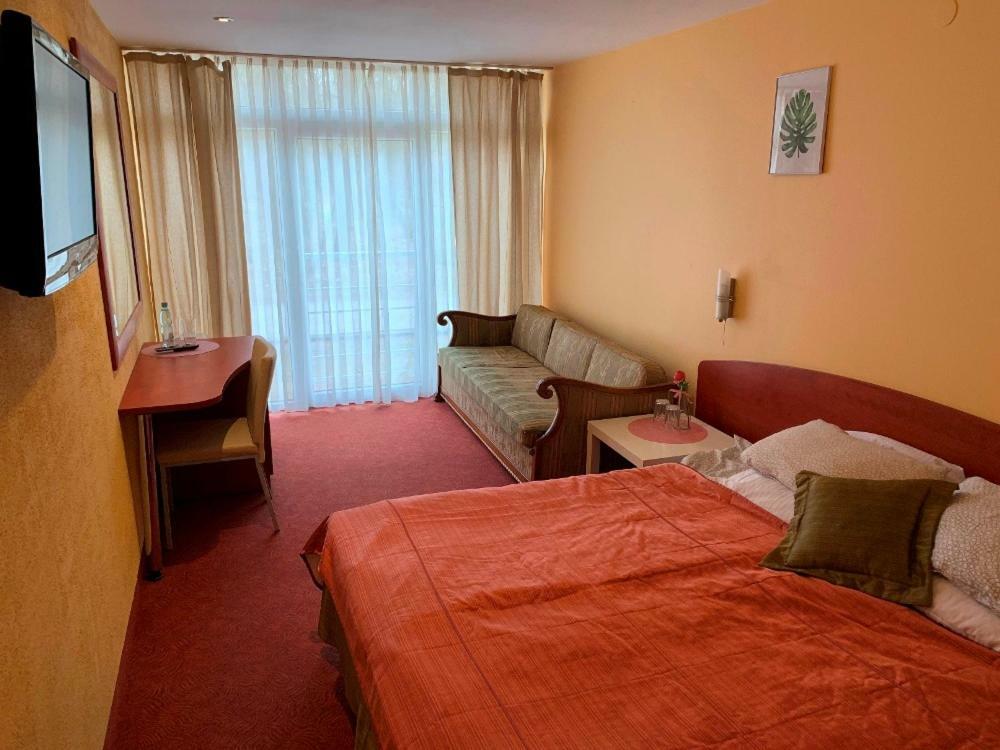 רוזפלוסי Resort Piaseczno מראה חיצוני תמונה